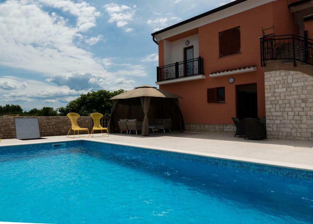 Apartments Alma Црвени-Врх Экстерьер фото