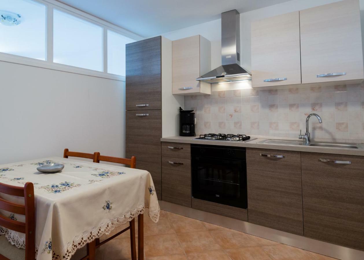 Apartments Alma Црвени-Врх Экстерьер фото