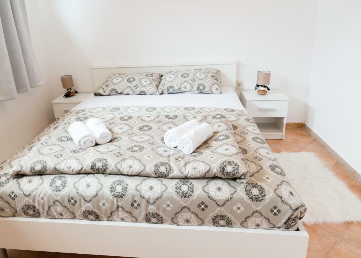 Apartments Alma Црвени-Врх Экстерьер фото